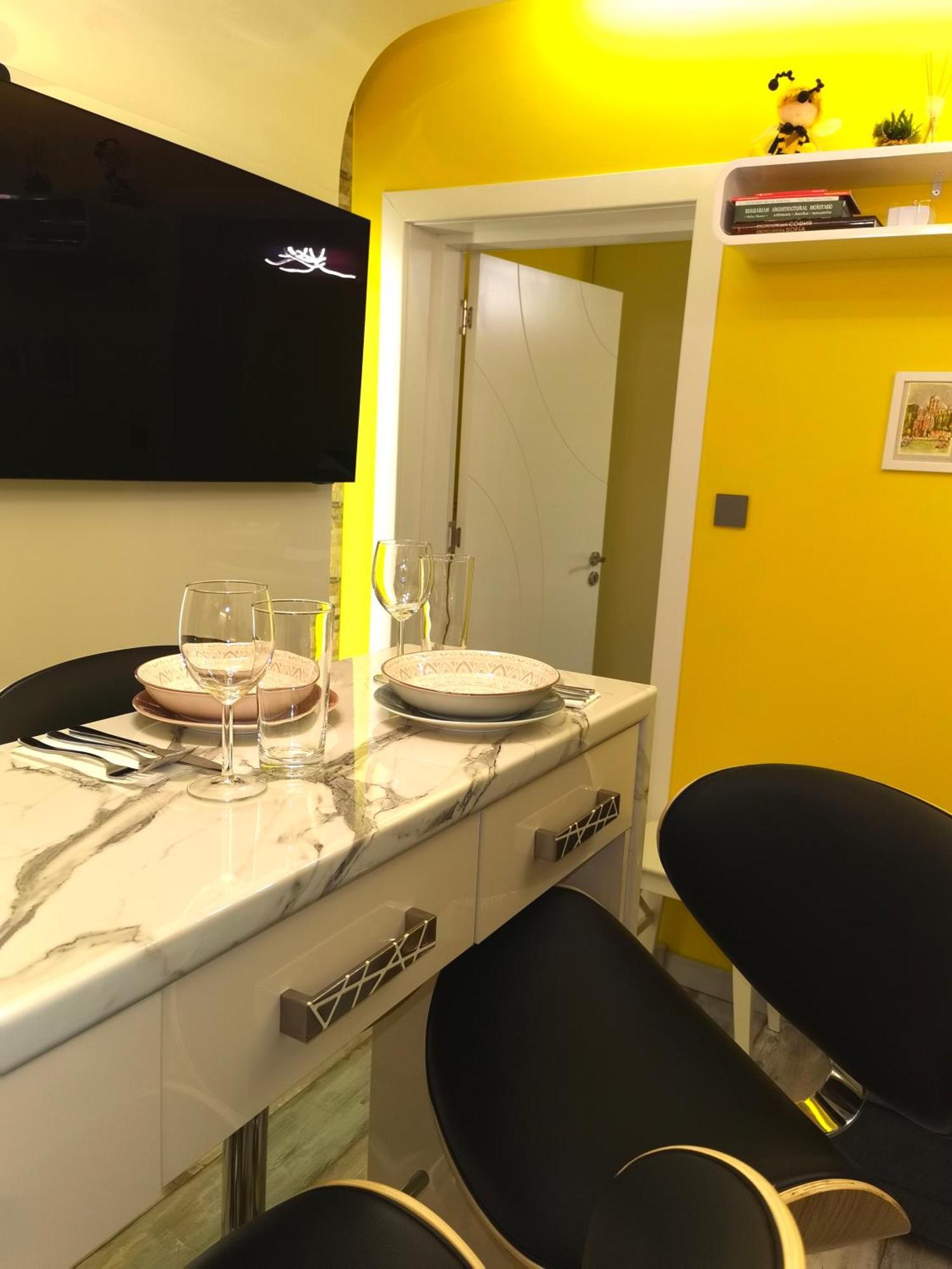 Sofiel Cozy Apartment - Top Center 소피아 외부 사진