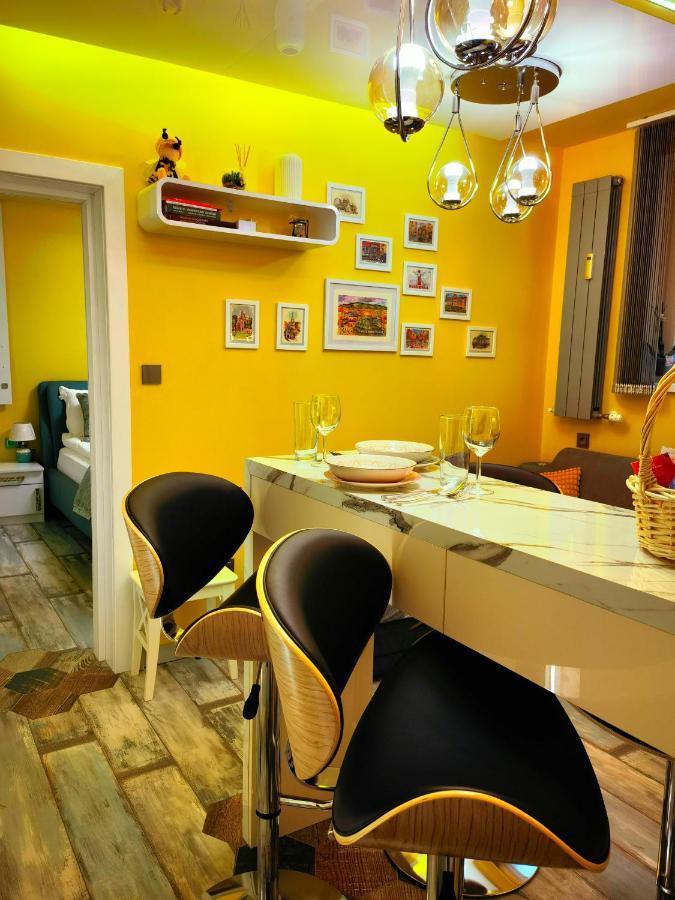 Sofiel Cozy Apartment - Top Center 소피아 외부 사진
